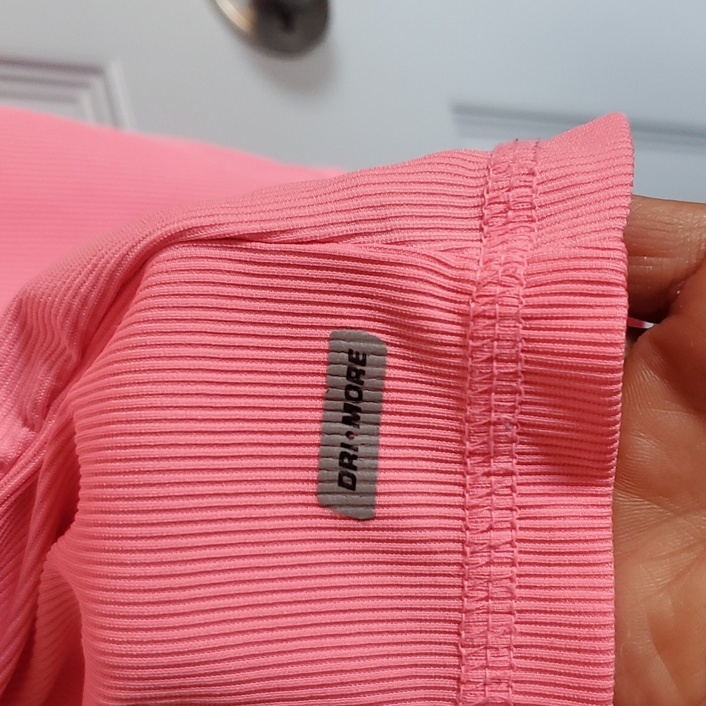 Women's Exercise blouse. - Picture 5 of 6